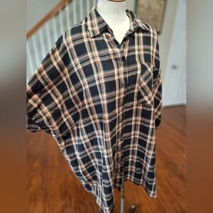 Entro Poncho Style Flannel Top Small